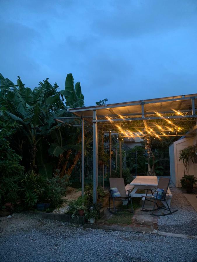 Hacobune Tinyhouse Onna Bagian luar foto
